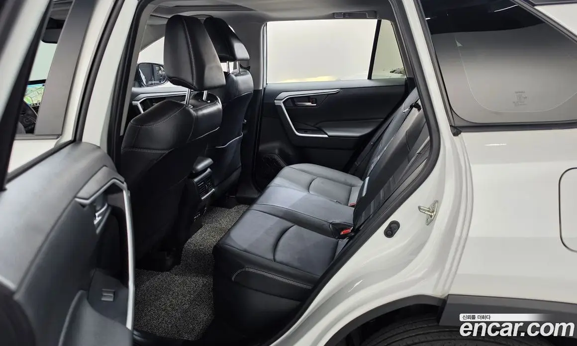 Toyota RAV4 2023 2.5 АКПП, фото 17