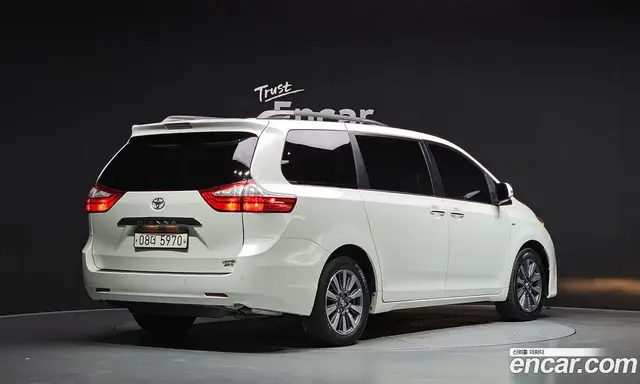 Toyota Sienna 2018 3.5 АКПП, миниатюра 2