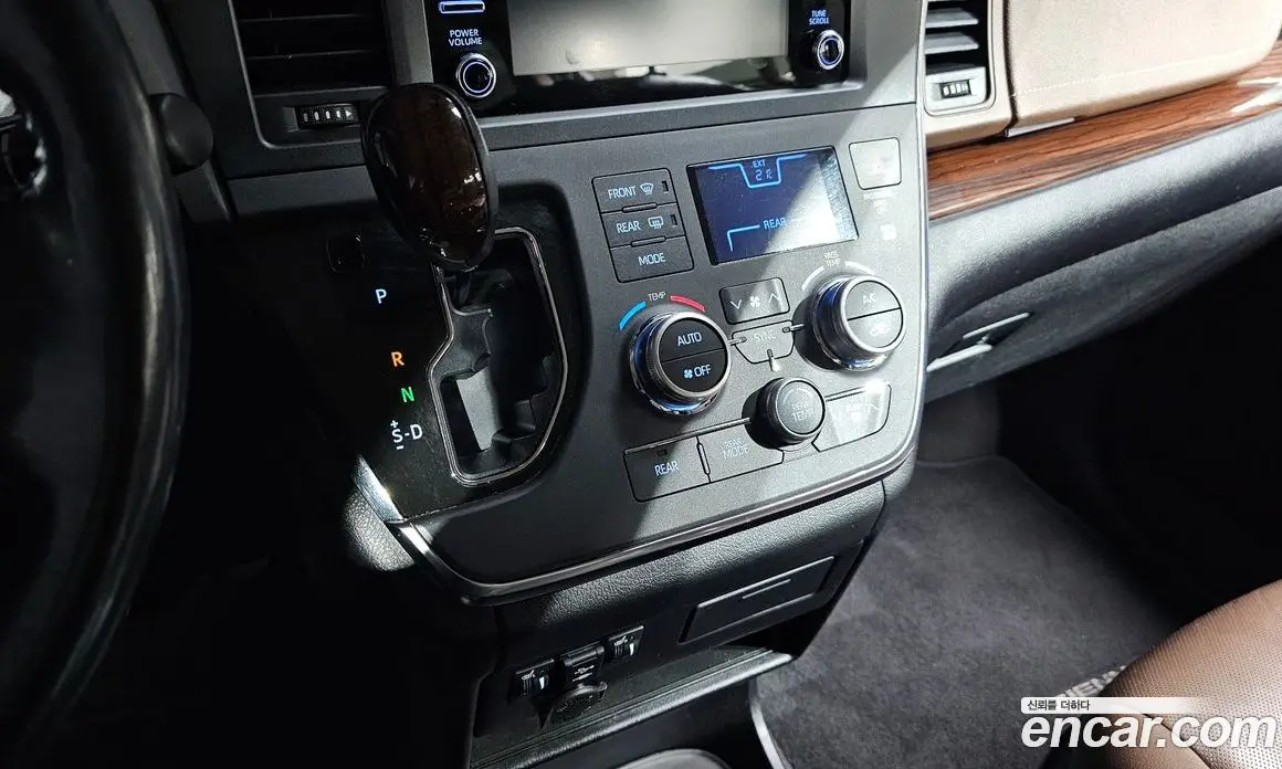 Toyota Sienna 2018 3.5 АКПП, фото 9