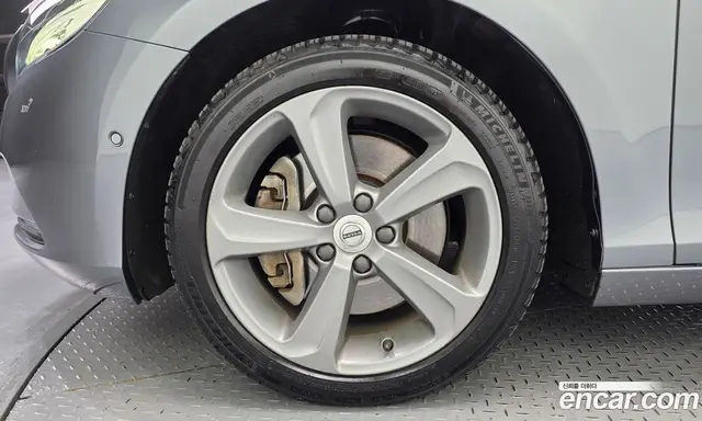 Volvo V40 2018 2.0 АКПП, миниатюра 5 Volvo V40 2018 2.0 АКПП, миниатюра 5