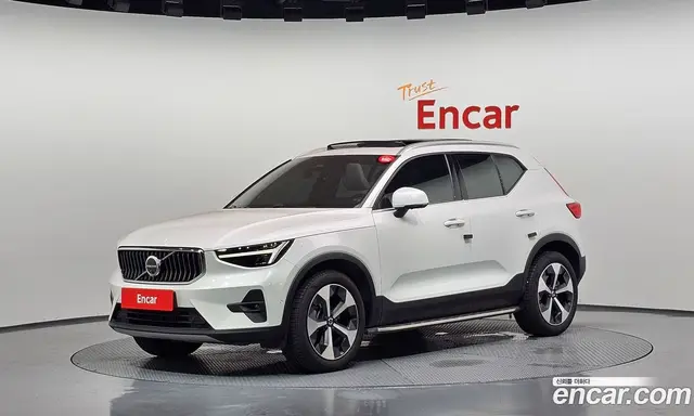 Volvo XC40, 2024, 8 219 км
