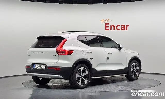 Volvo XC40 2024 2.0 АКПП, миниатюра 2