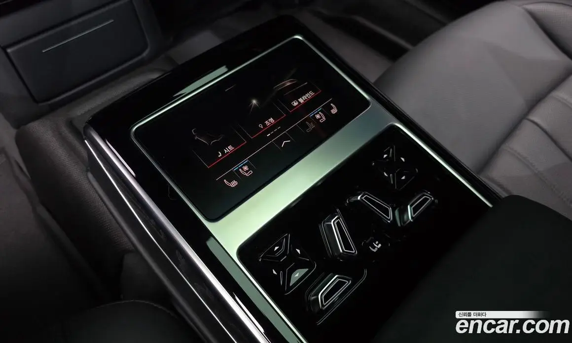 Audi A8 2023 3.0 АКПП, фото 18