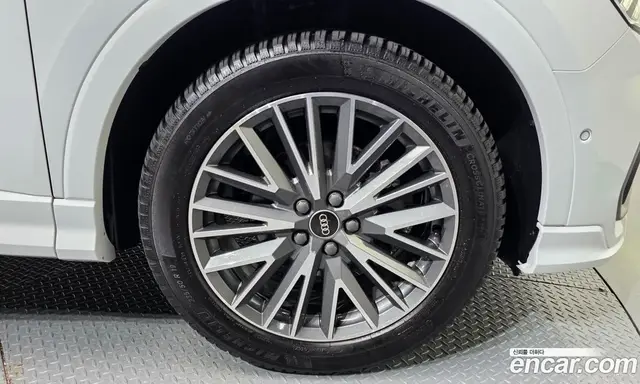 Audi Q3 2023 2.0 АКПП, миниатюра 5