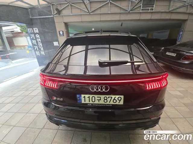 Audi SQ8 2020 4.0 АКПП, миниатюра 3