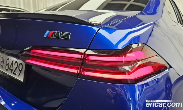 BMW M5 2026 4.4 АКПП, миниатюра 9