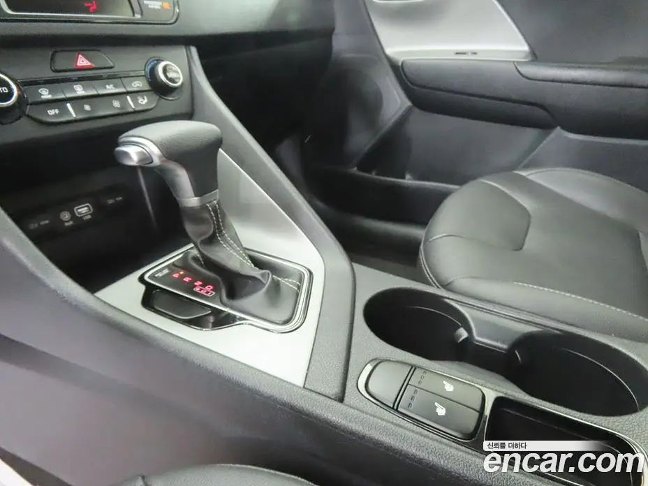 Kia Niro 2017 1.6 АКПП, фото 11