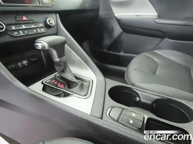 Kia Niro 2017 1.6 АКПП, миниатюра 11