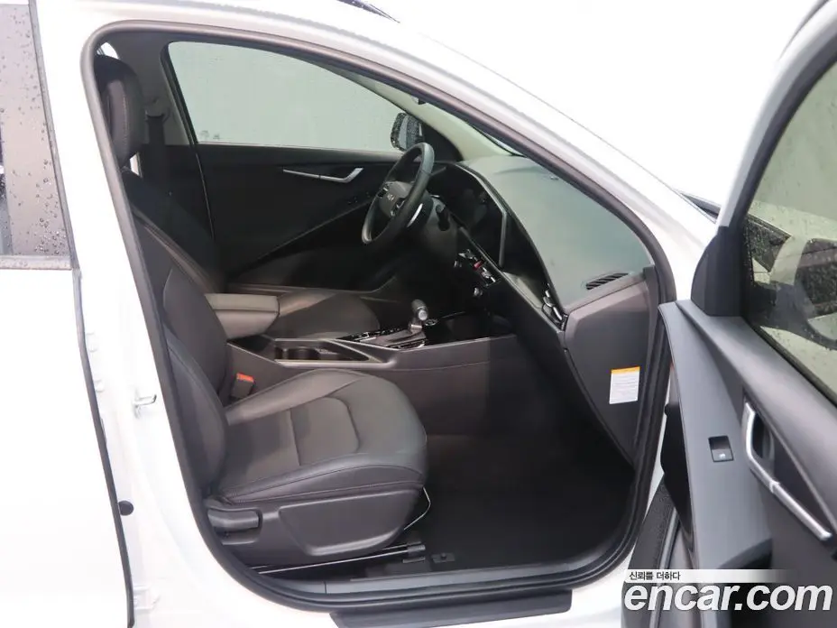 Kia Niro 2023 1.6 АКПП, фото 11