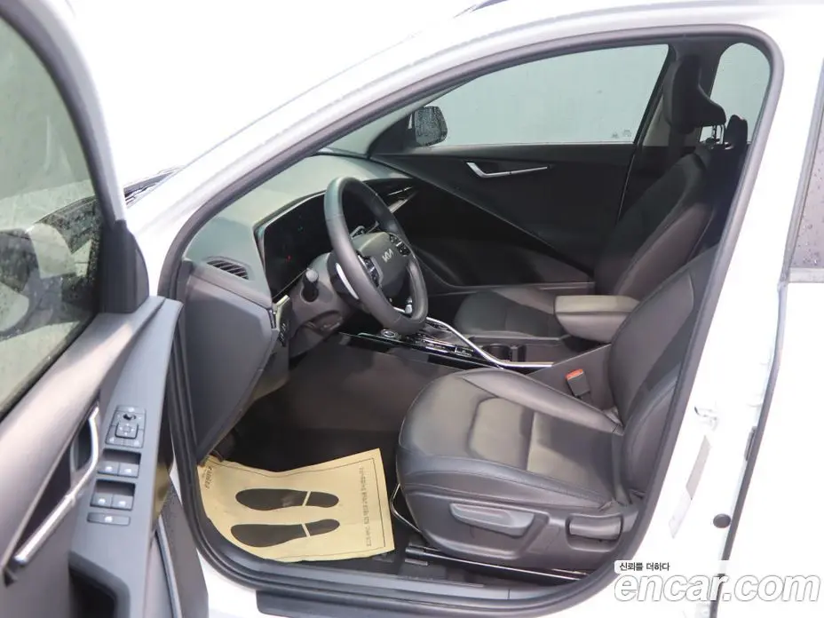 Kia Niro 2023 1.6 АКПП, фото 9