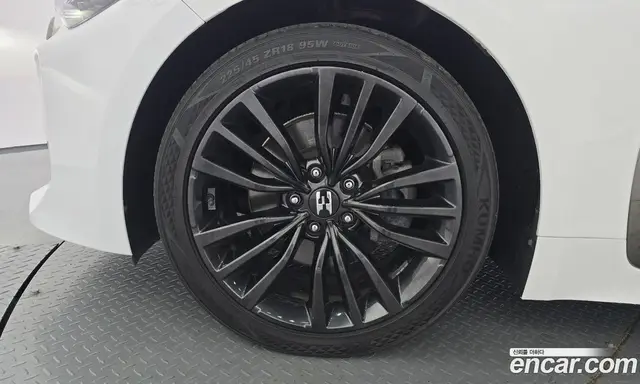 Kia Stinger 2017 2.0 АКПП, миниатюра 5 Kia Stinger 2017 2.0 АКПП, миниатюра 5