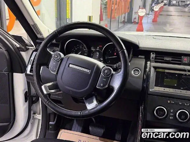 Land Rover Discovery 2018 2.0 АКПП, миниатюра 9