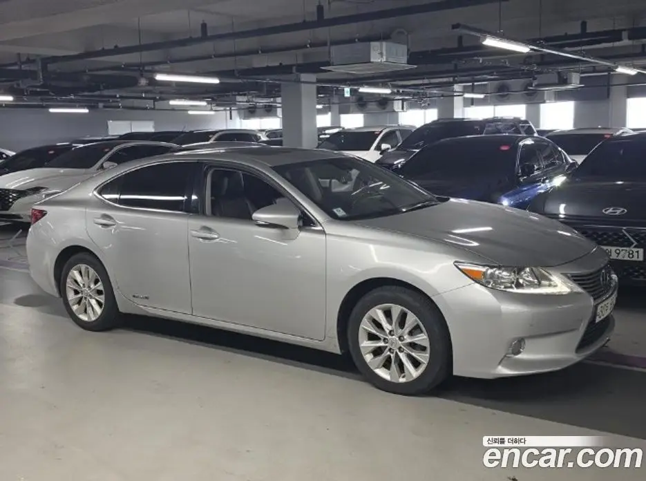 Lexus ES 2013 2.5 АКПП, фото 2 Lexus ES 2013 2.5 АКПП, фото 2