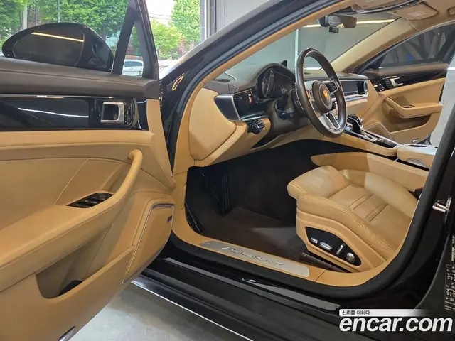 Porsche Panamera 2018 3.0 АКПП, миниатюра 11
