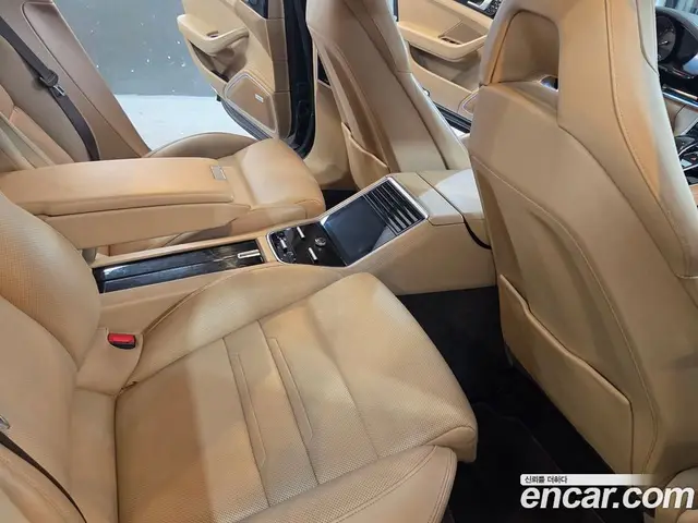 Porsche Panamera 2018 3.0 АКПП, миниатюра 8