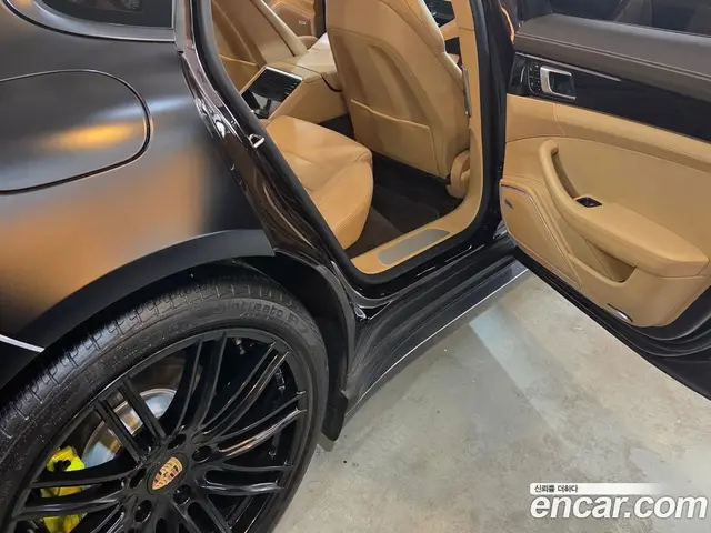 Porsche Panamera 2018 3.0 АКПП, миниатюра 9