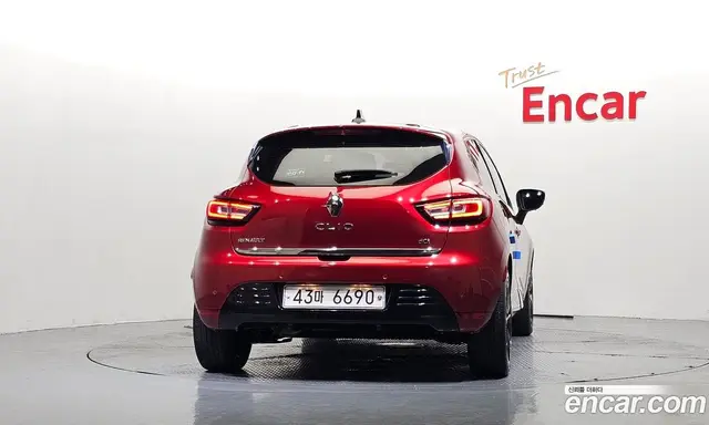 Renault (Samsung) Clio 2018 1.5 АКПП, миниатюра 4 Renault (Samsung) Clio 2018 1.5 АКПП, миниатюра 4