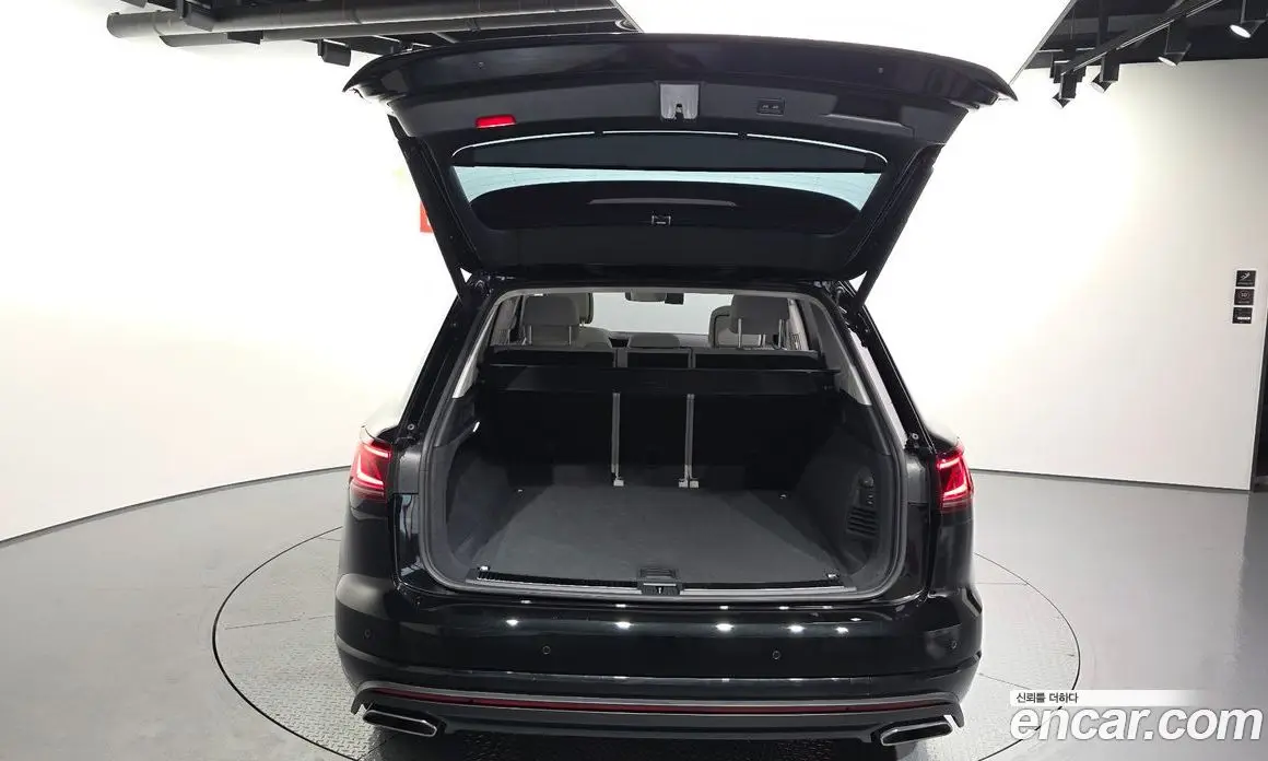 Volkswagen Touareg 2025 3.0 АКПП, фото 20