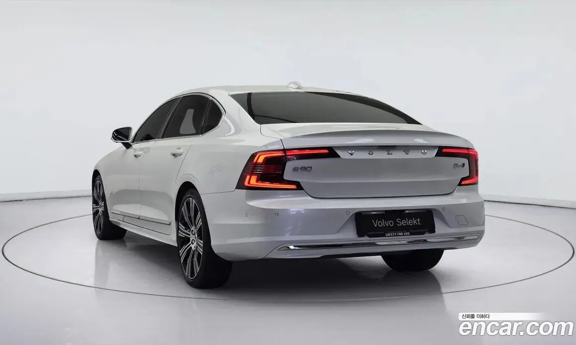 Volvo S90 2024 2.0 АКПП, фото 4 Volvo S90 2024 2.0 АКПП, фото 4