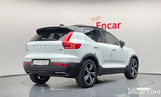 Volvo XC40 2018 2.0 АКПП, миниатюра 2