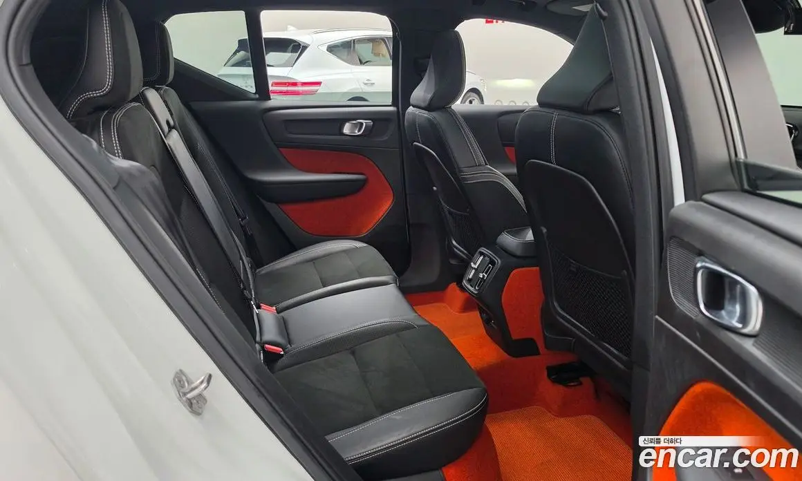 Volvo XC40 2018 2.0 АКПП, фото 17