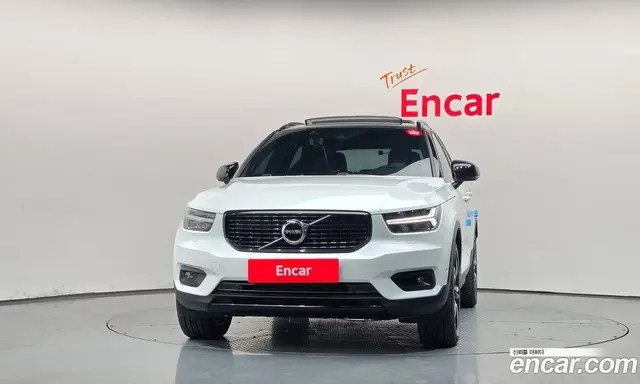 Volvo XC40 2018 2.0 АКПП, миниатюра 3