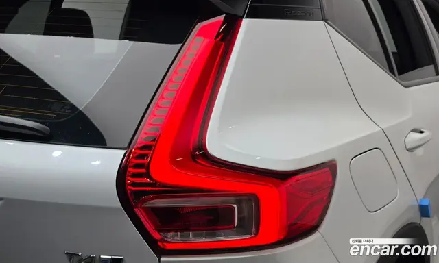 Volvo XC40 2018 2.0 АКПП, миниатюра 9