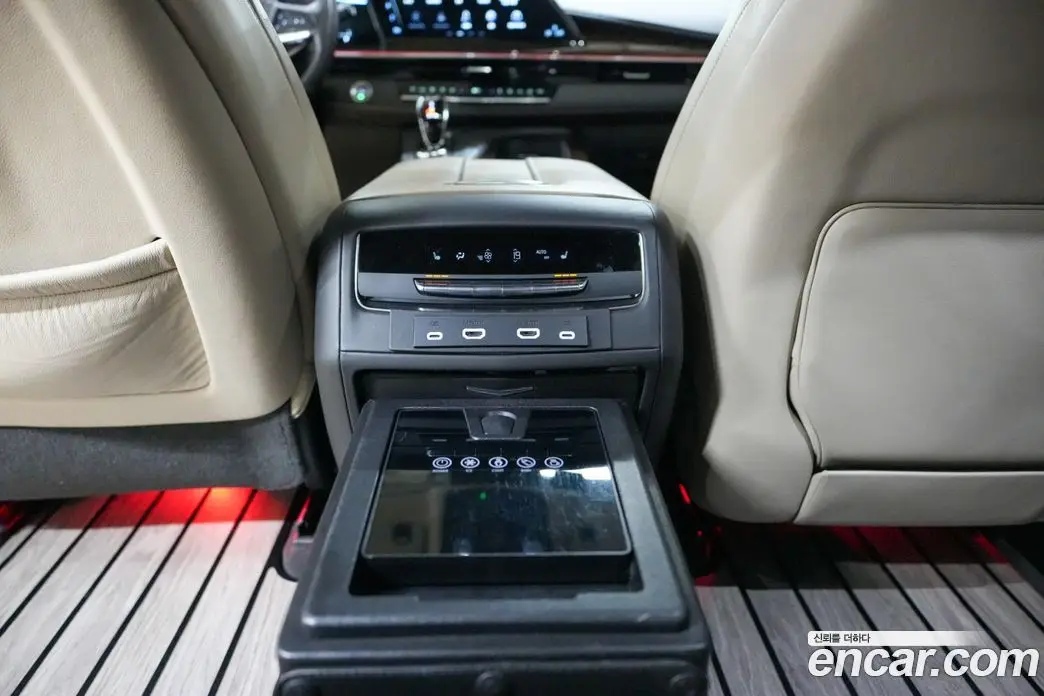 Cadillac Escalade 2023 6.2 АКПП, фото 12