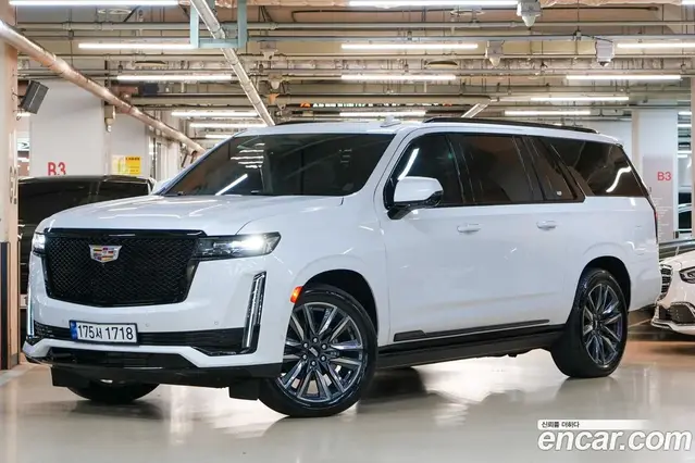 Cadillac Escalade 2023 6.2 АКПП, миниатюра 3