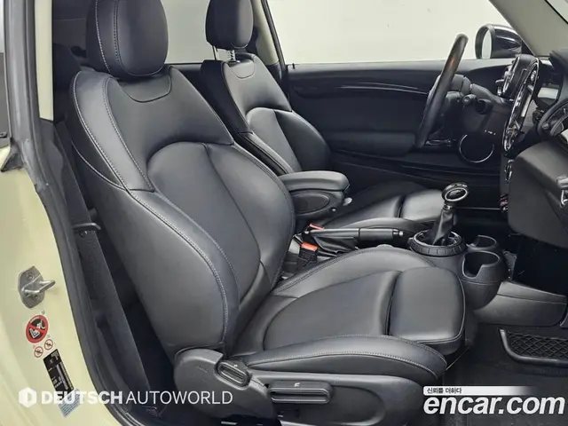 Mini Cooper 2016 1.5 АКПП, миниатюра 10
