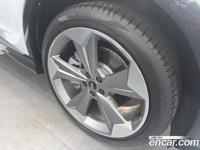 Audi Q4 e-tron 2026 0.2 АКПП, миниатюра 5