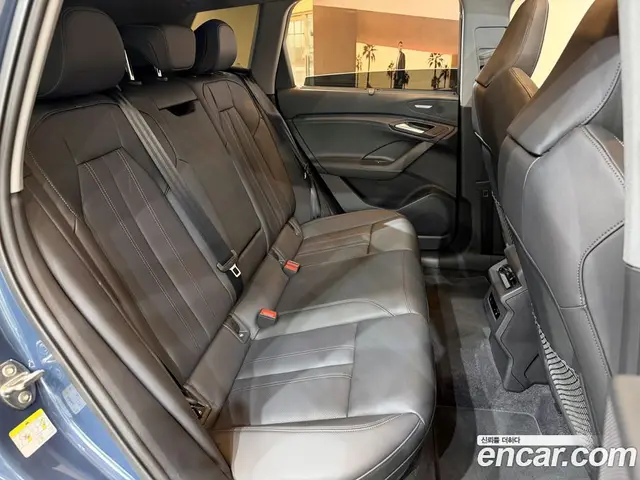 Audi Q6 e-tron 2026 0.3 АКПП, миниатюра 12