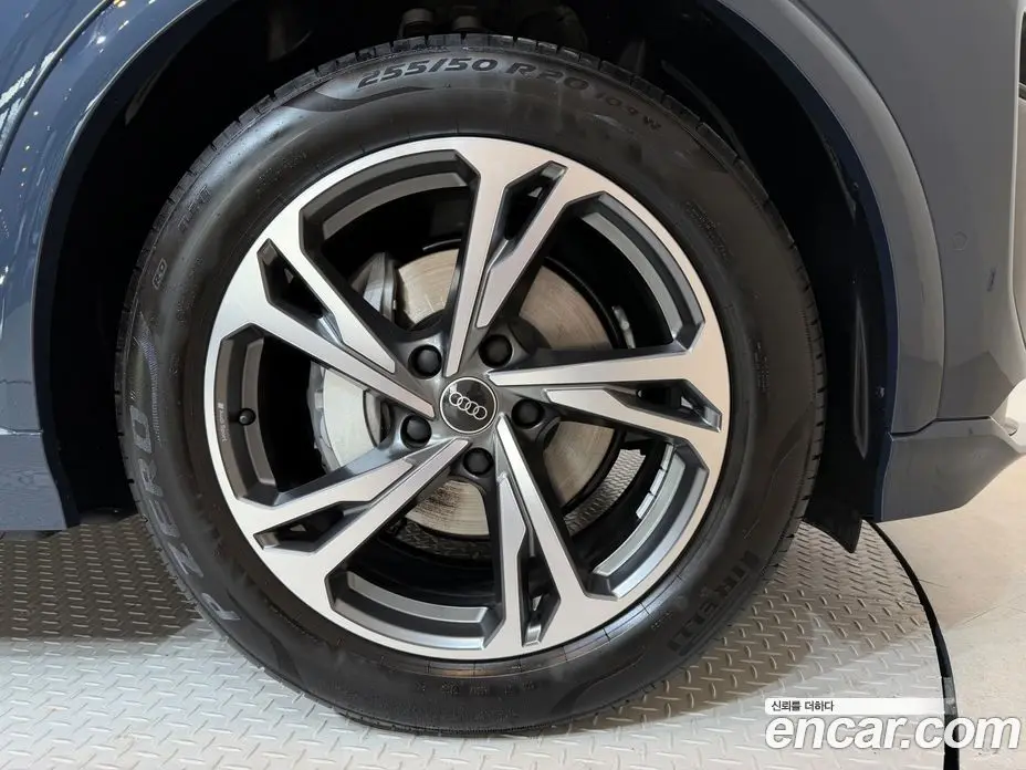 Audi Q6 e-tron 2026 0.3 АКПП, фото 5
