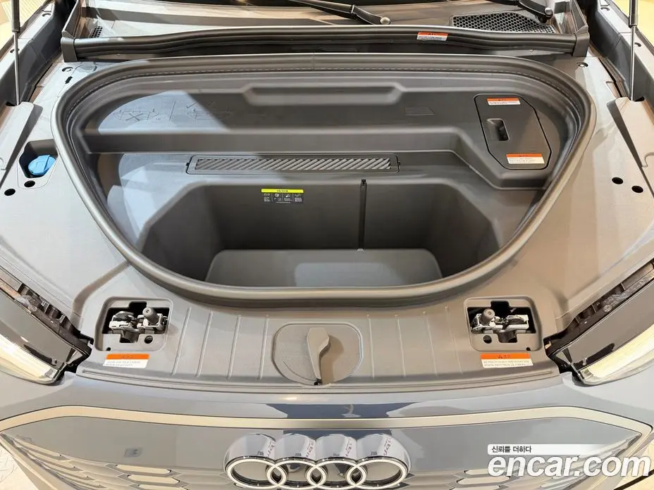 Audi Q6 e-tron 2026 0.3 АКПП, фото 6