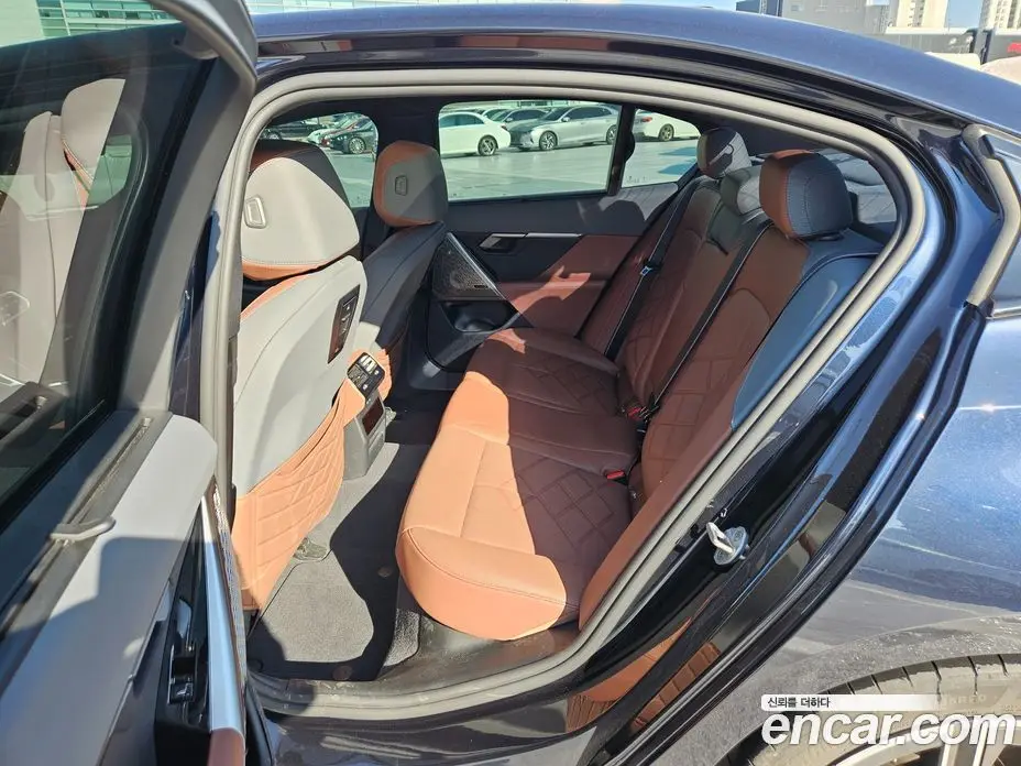 BMW i5 2025 0.2 АКПП, фото 6