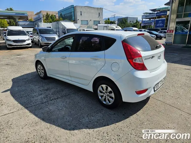 Hyundai Accent 2015 1.6 АКПП, миниатюра 2