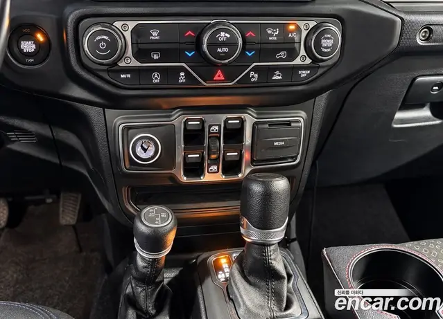 Jeep Wrangler 2021 2.0 АКПП, миниатюра 9 Jeep Wrangler 2021 2.0 АКПП, миниатюра 9