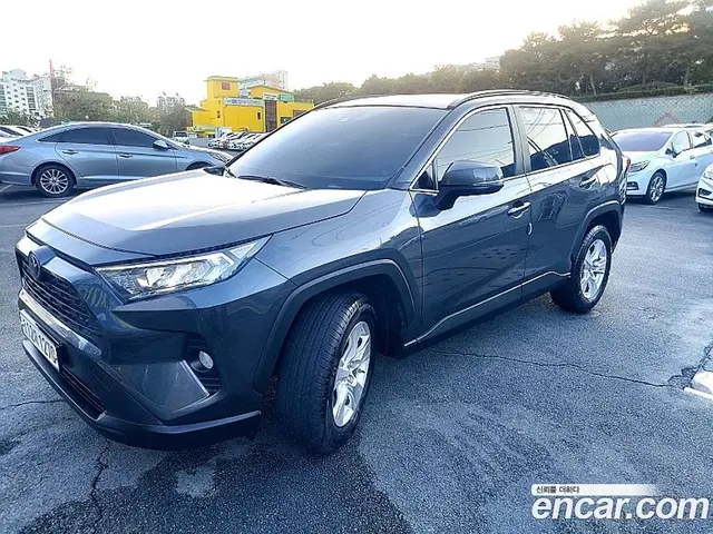 Toyota RAV4, 2021, 33 291 км