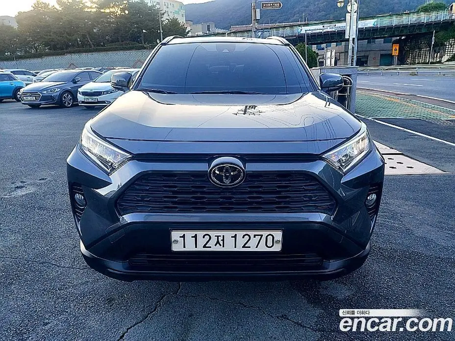 Toyota RAV4 2021 2.5 АКПП, фото 3