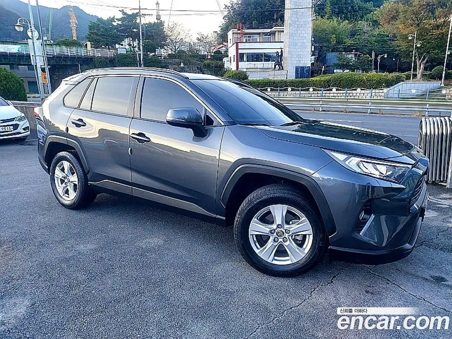 Toyota RAV4 2021 2.5 АКПП, фото 4