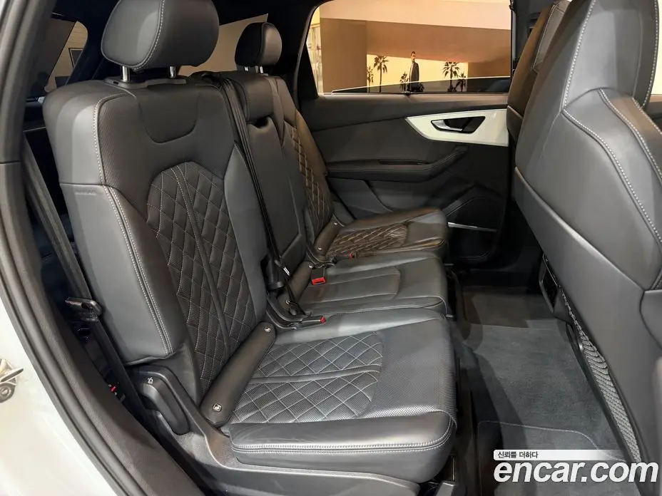 Audi Q7 2025 3.0 АКПП, фото 12