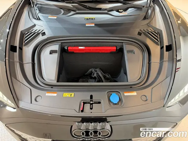 Audi RS e-tron GT 2025 1.0 АКПП, миниатюра 6