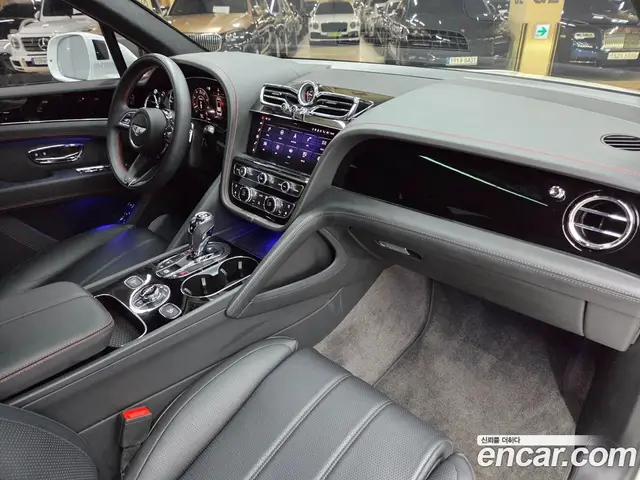 Bentley Bentayga 2024 4.0 АКПП, миниатюра 11 Bentley Bentayga 2024 4.0 АКПП, миниатюра 11
