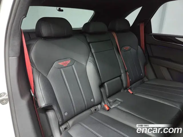 Bentley Bentayga 2024 4.0 АКПП, миниатюра 12