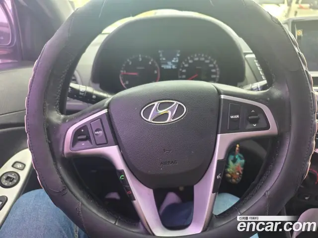 Hyundai Accent 2012 1.6 МКПП, миниатюра 11