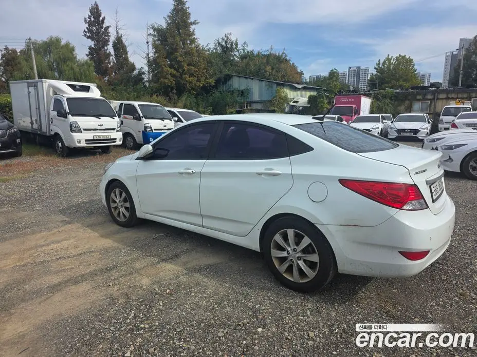 Hyundai Accent 2012 1.6 МКПП, фото 3