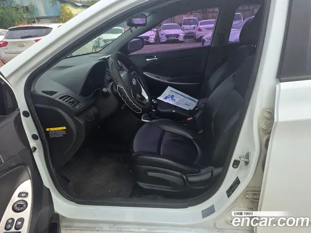 Hyundai Accent 2012 1.6 МКПП, миниатюра 8