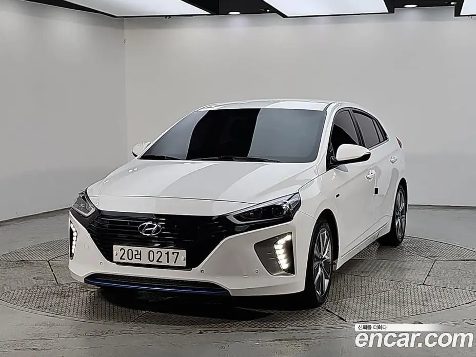 Hyundai Ioniq 2016 1.6 АКПП, фото 1 Hyundai Ioniq 2016 1.6 АКПП, фото 1