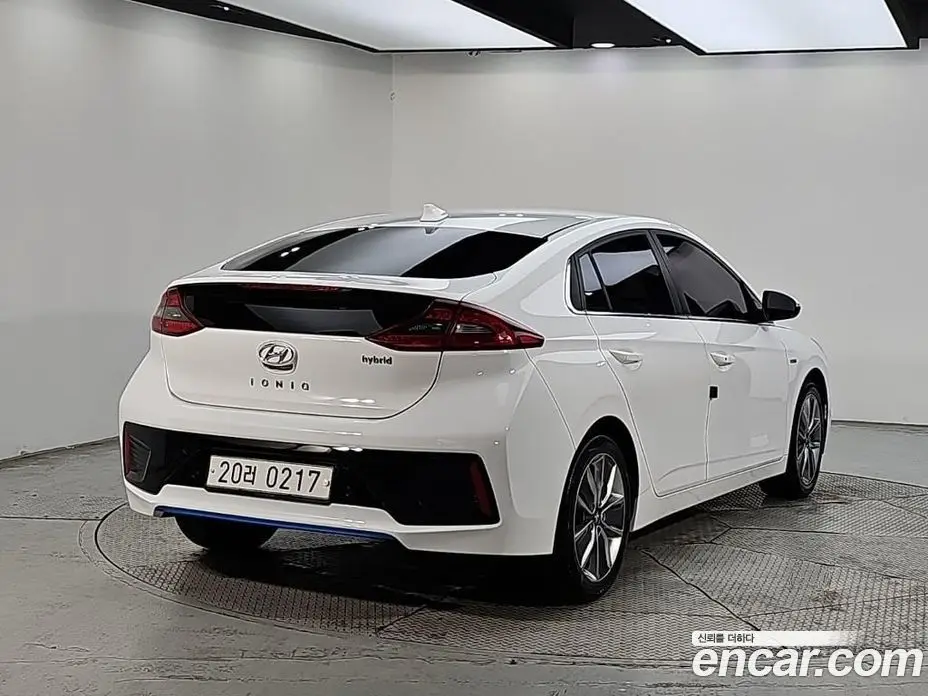 Hyundai Ioniq 2016 1.6 АКПП, фото 4 Hyundai Ioniq 2016 1.6 АКПП, фото 4