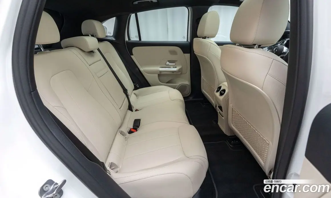 Mercedes-Benz EQA 2025 0.2 АКПП, фото 10